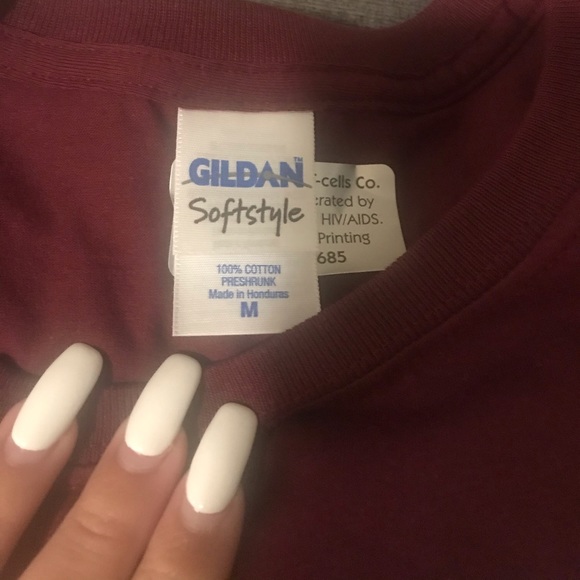 Gildan Broadway Cares Collection T-Shirt Size M - Picture 3 of 7